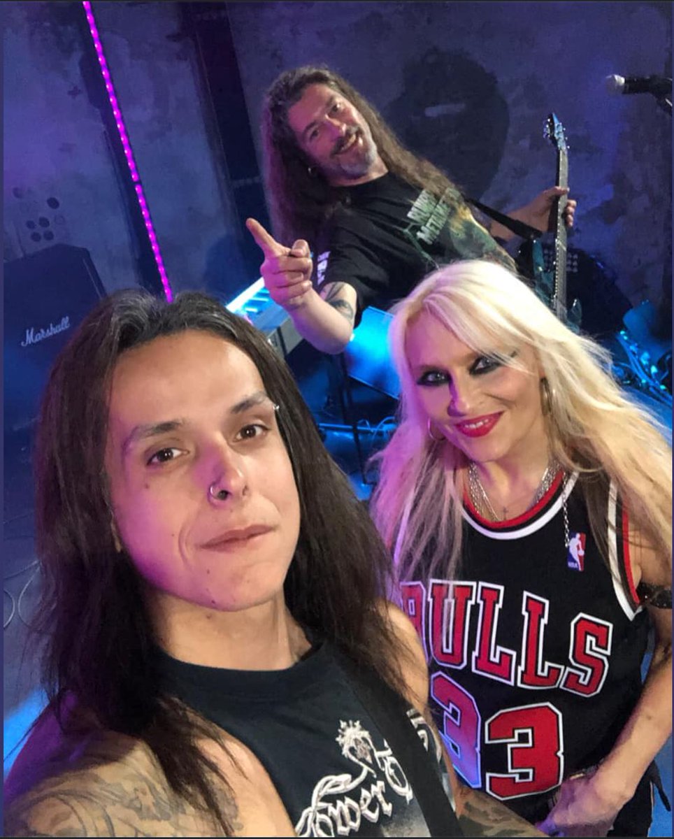 DoroOfficial's tweet image. #HappyBirthday to our great guitar player and best friend @billhudsongtr 
You're awesome. Keep up the good work!
Have a good one, see you soon!
🤘💪❤️🙏
Love, Doro

#doropesch
#billhudson
#foreverwarriorsforeverunited
#warlock
#allformetal
#allweare