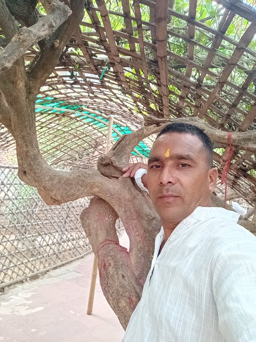 प्रभु श्री कृष्ण की नगरी में आज निधिवन में शिक्षा प्राप्त करने का सौभाग्य प्राप्त हुआ