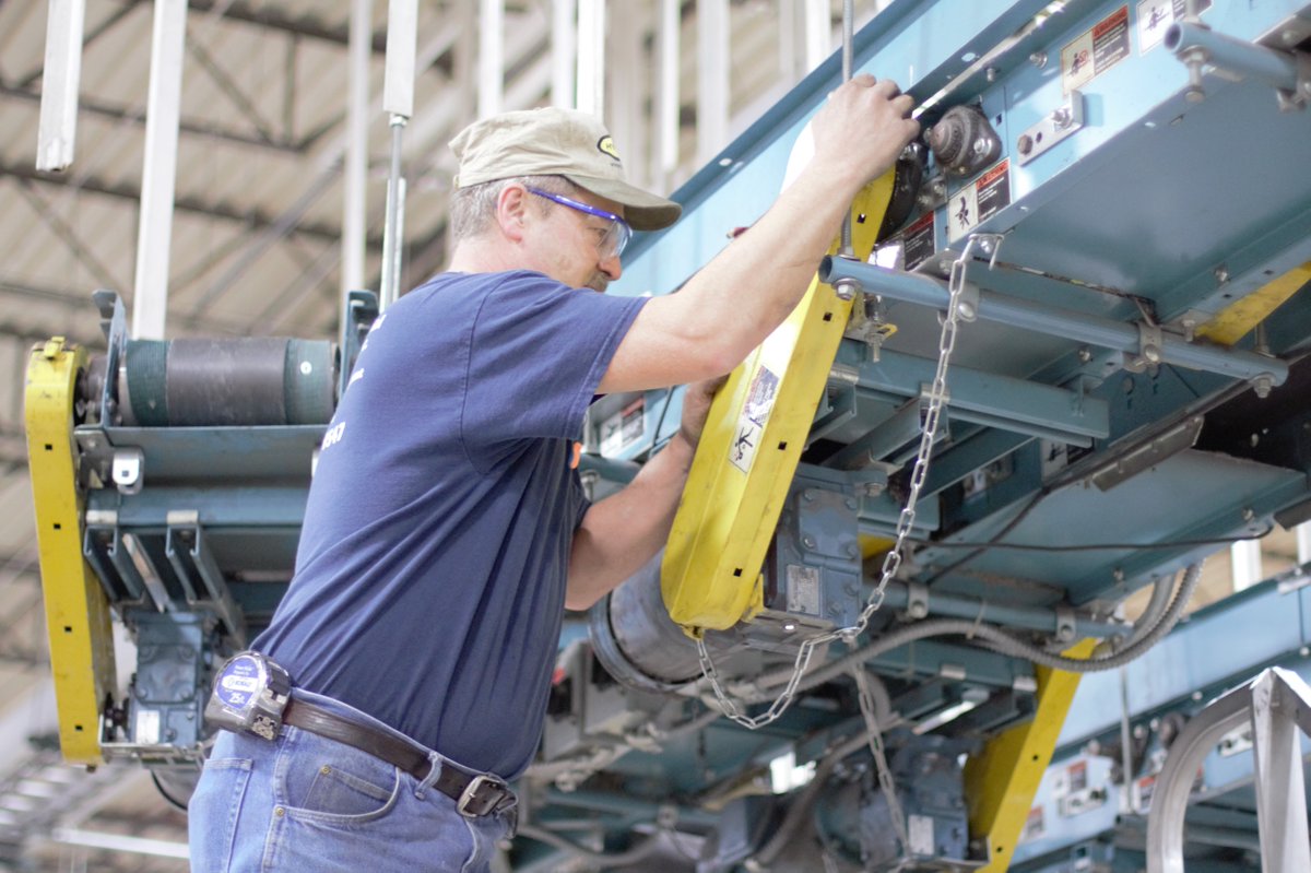 ConDrivesInc's tweet image. Our technicians are trained to fix the break and replace the needed parts.  Call us today. #breakfix #servicerepairs #conveyorservice