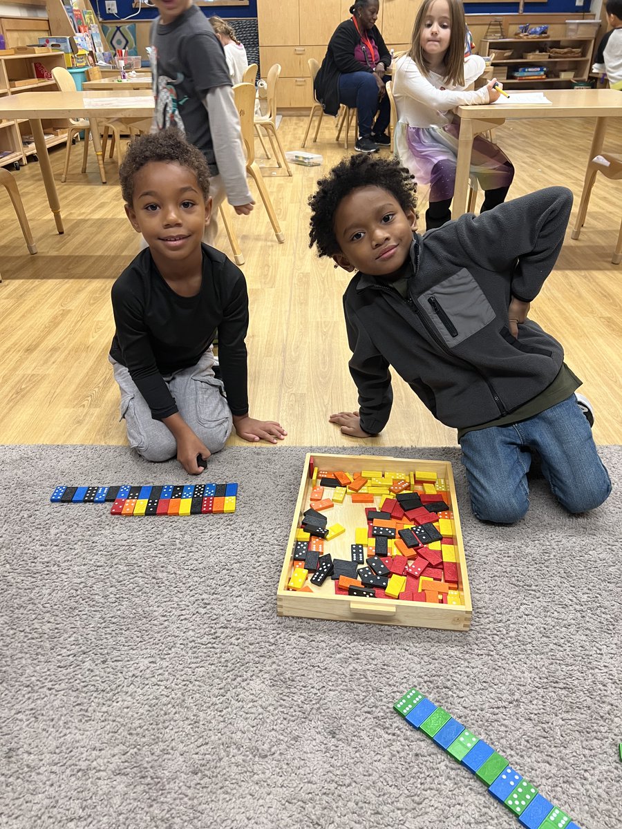 CaedmonKinder's tweet photo. Dominos + patterns = Friday fun! #CaedmonMontessori #CaedmonKindergarten #CaedmonCreativity https://t.co/K8i4ztEDpP
