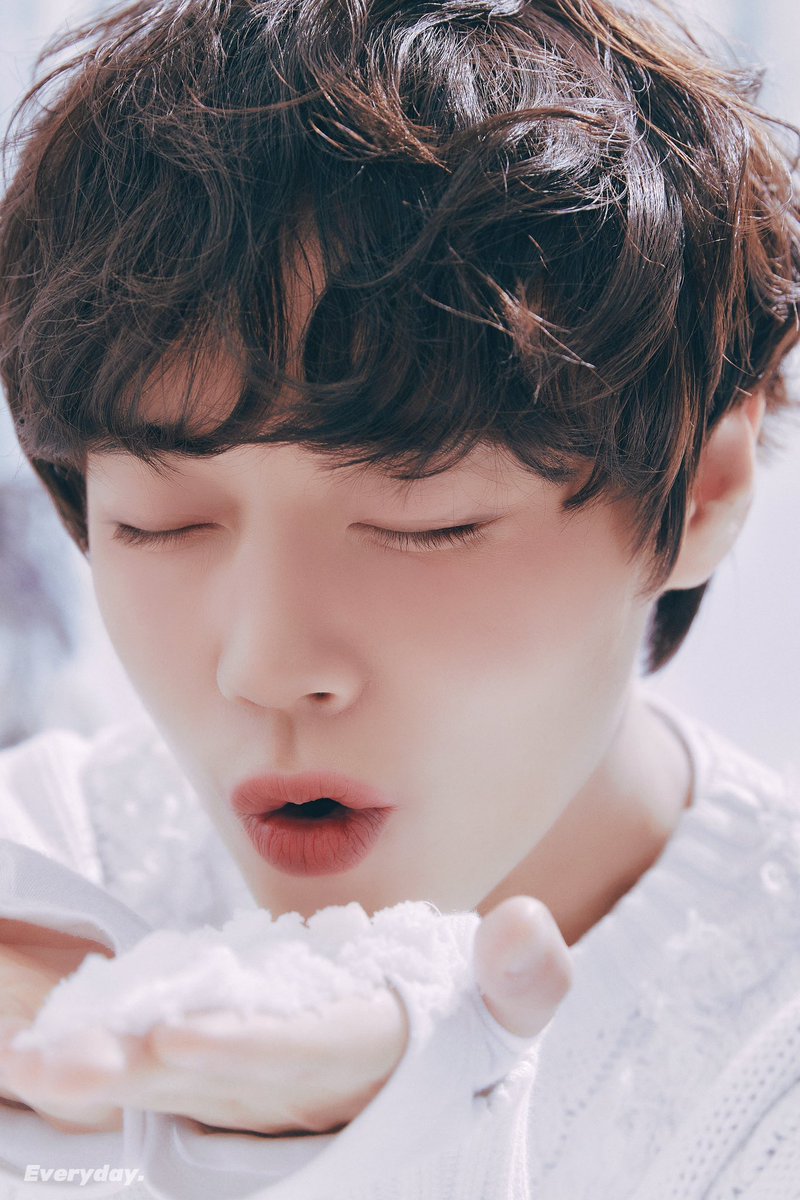 Everyday_529's tweet photo. 유니버스
Season Concept - 겨울
⠀
#PARKJIHOON #박지훈 https://t.co/If7Jj16rzD