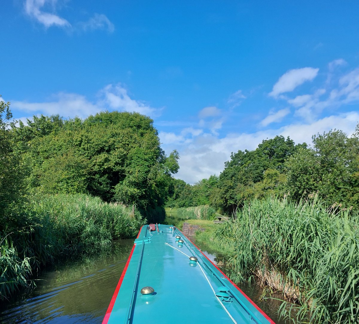 It's time to get booking your Spring holidays, with a fleet of 28 narrow boats we can offer you a choice from 2 to 8 berth. canalholidays.co.uk
#narrowboatholidays #boatingholidays #easterholidays