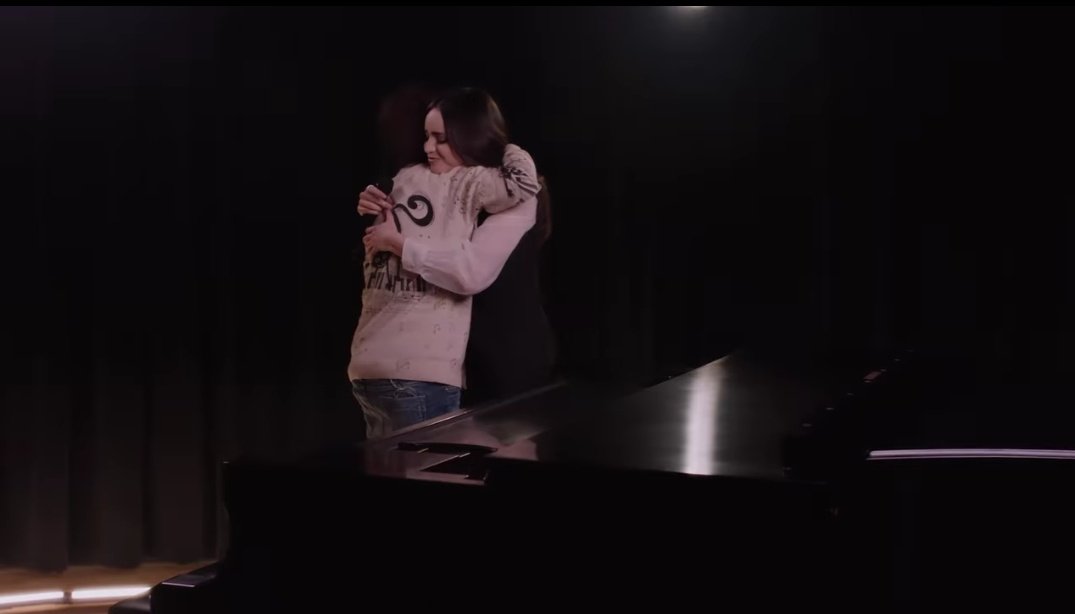 em_sofianatics's tweet image. The Best Moment of Ma'am @Diane_Warren and @SofiaCarson 
Give Yourself some Applause You Both Deserve it!🫂💜