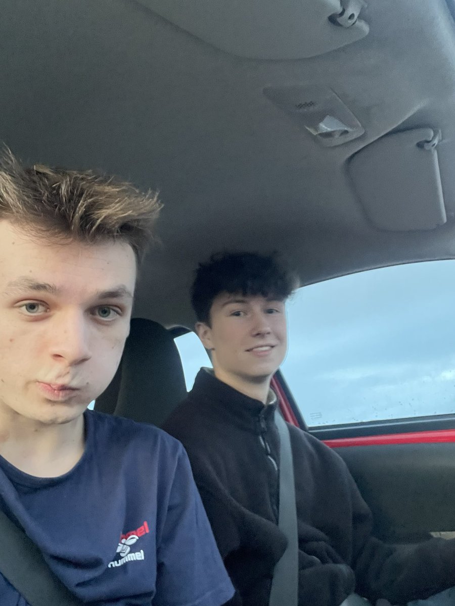 Daniel Albæk Andersen tweet media