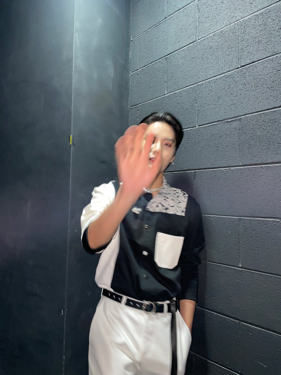 230113 | TFN WEVERSE 🗨️ #SIAN [11:57pm kst]

🐱: Thank you for coming despite of  rain(ing) and bad weather.

<a href="/TFN_official_/">TFN (티에프앤)</a> #TFN #티에프앤 #T1419 #티일사일구 #시안