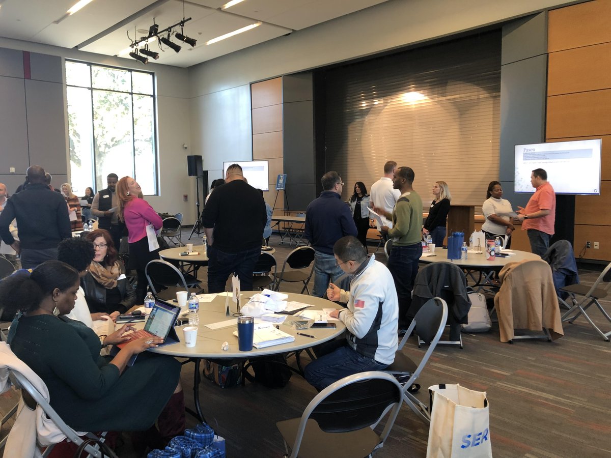 LeadershipHoust's tweet photo. Class XLI starting their Diversity, Equity & Inclusion day at Emancipation Community Center. Thank you to Aabha Brown, Class XXIV, for kicking off our day with an activity around the perception of DEI as a leader. #LeadershipHouston #LH41 https://t.co/AUGylmog42