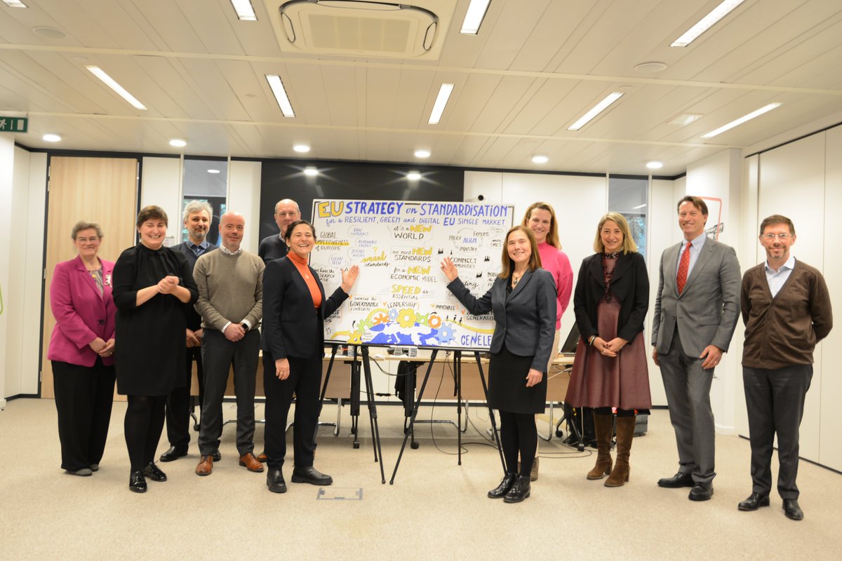 Standards4EU's tweet photo. The #newyear is an opportunity to start things right, so on 13 Jan the directors of CEN & CENELEC met w/ the new EC Chief Standardization Officer @MaiveRute & @EU_Growth, for a strategic conversation on #EuropeanStandardization.
📲https://t.co/gDYcUaERVW https://t.co/TautPl8WdY