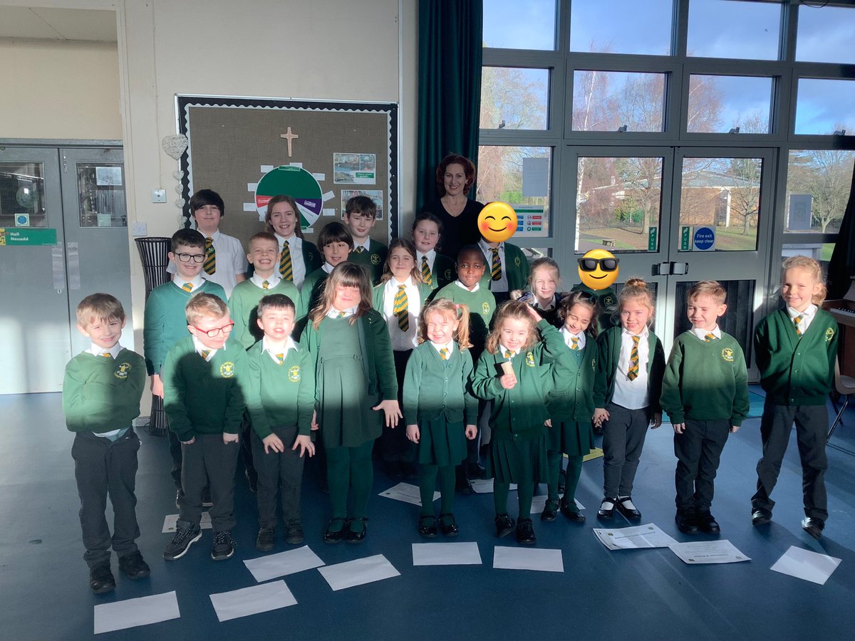 StMarysRCSch's tweet photo. Our amazing certificates winners this week, well done all #SMRFAMILY #Certificates #PraiseAssembly https://t.co/y4cBNOdYWQ