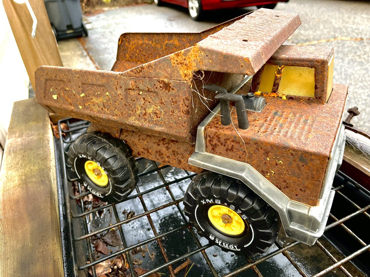 Wolves_Nihilist's tweet photo. Happy #ferrousfriday!
and old Tonka truck, that we found out in the woods on our farm. A wonderful find IMO.
#farmfind https://t.co/SkrT5gemS4