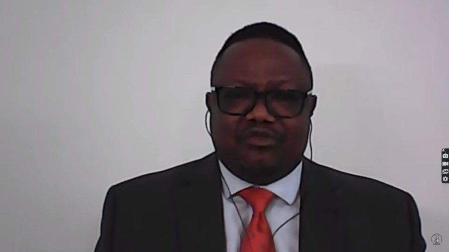 Royaltv_plus's tweet photo. "Hatuwezi kuendelea kuishi uhamishoni bila ukomo. Hivyo basi, ninapenda kuwafahamisha kwamba, panapo majaliwa, nitakanyaga udongo wa ardhi ya Tanzania kwa mara nyingine tena siku ya Jumatano ya tarehe 25 Januari, 2023, majira ya saa saba na dakika 35 mchana." Mhe. Tundu Lissu https://t.co/4tBM9yudo4