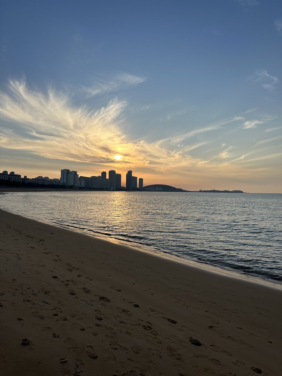 yourdevbabe's tweet image. just stop for a second and enjoy the sunset with me