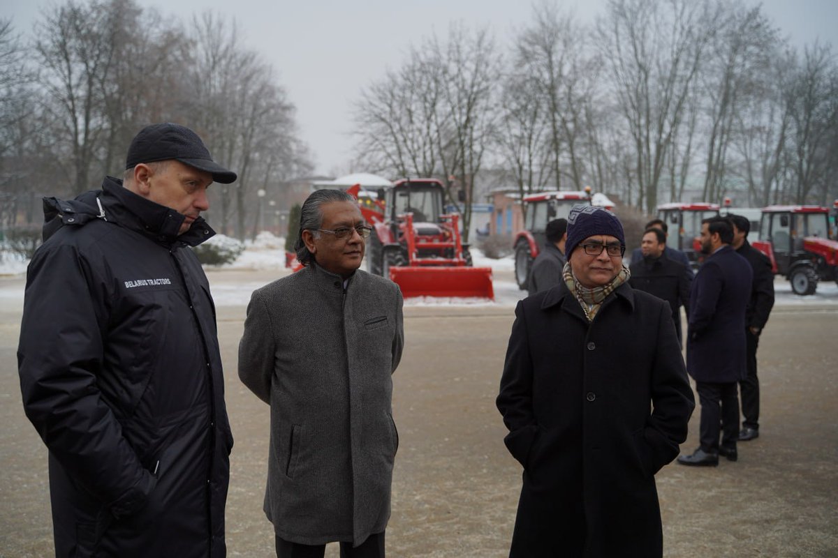 Сегодня на МТЗ – делегация Пакистана. Корпус сборки тракторов, выставка тракторной техники, музей, переговоры с генеральным директором ОАО «МТЗ» Виталием Вовком.