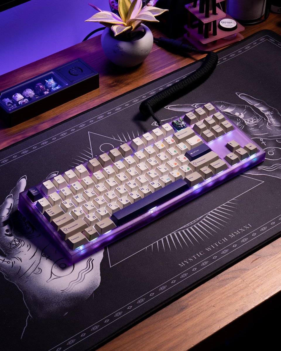 dutchmasterw on Twitter: "Spellbook Keycap Set on the Entry Edition