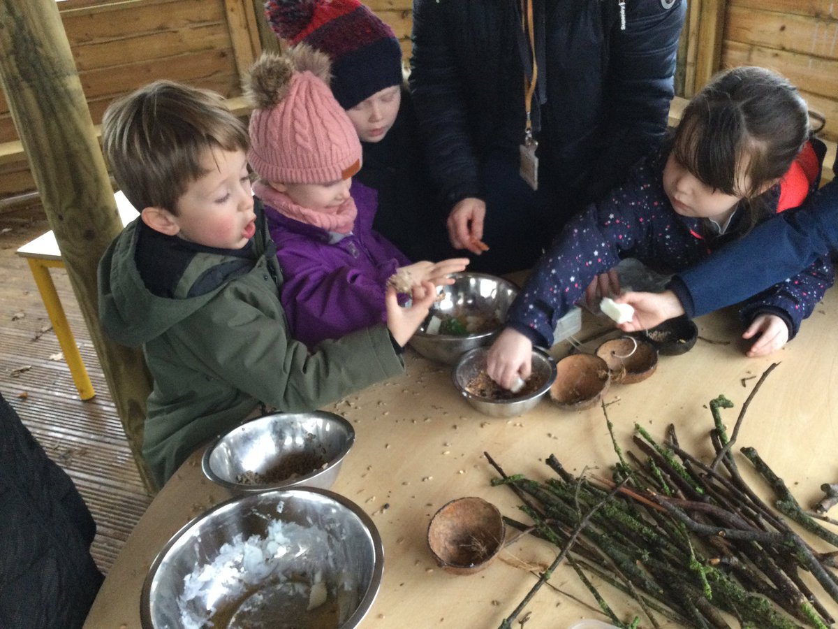 ysgolyddraig's tweet photo. #YYDOgwr enjoying forest school #walkinthewild #outdoors https://t.co/FvDhoHSSpE