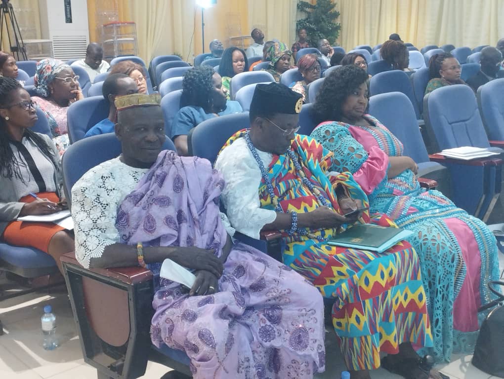 AnateGermaine's tweet photo. Dans le cadre des activités du forum des Femmes, initiative des associations Coeur Solidaire et Femmes d'Actions, j'ai assisté ce matin à l'atelier de vulgarisation des récentes innovations des textes de loi au Togo sur les Violences Basées sur le Genre. 
#Moiaussi_Je_mengage! https://t.co/vRf5uZ92Dd