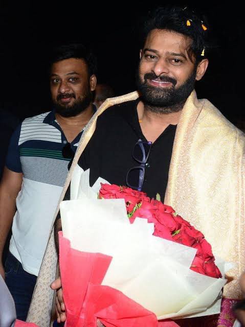 _WorldOfPrabhas's tweet photo. #Prabhas watching #VeeraSimhaReddy at amb cinemas https://t.co/FYWt7hxjHU