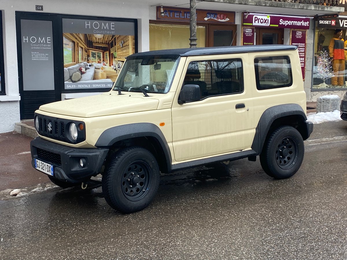 Cool ski resort wagon