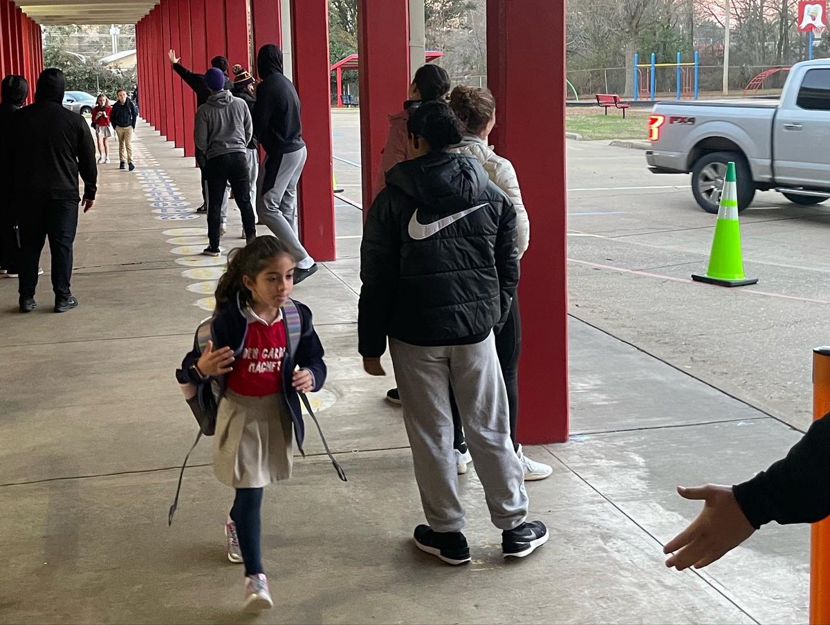 LSUSathletics's tweet photo. High Five Fridays Are Back! And what a great way to start the day! https://t.co/AgemrXuJIc