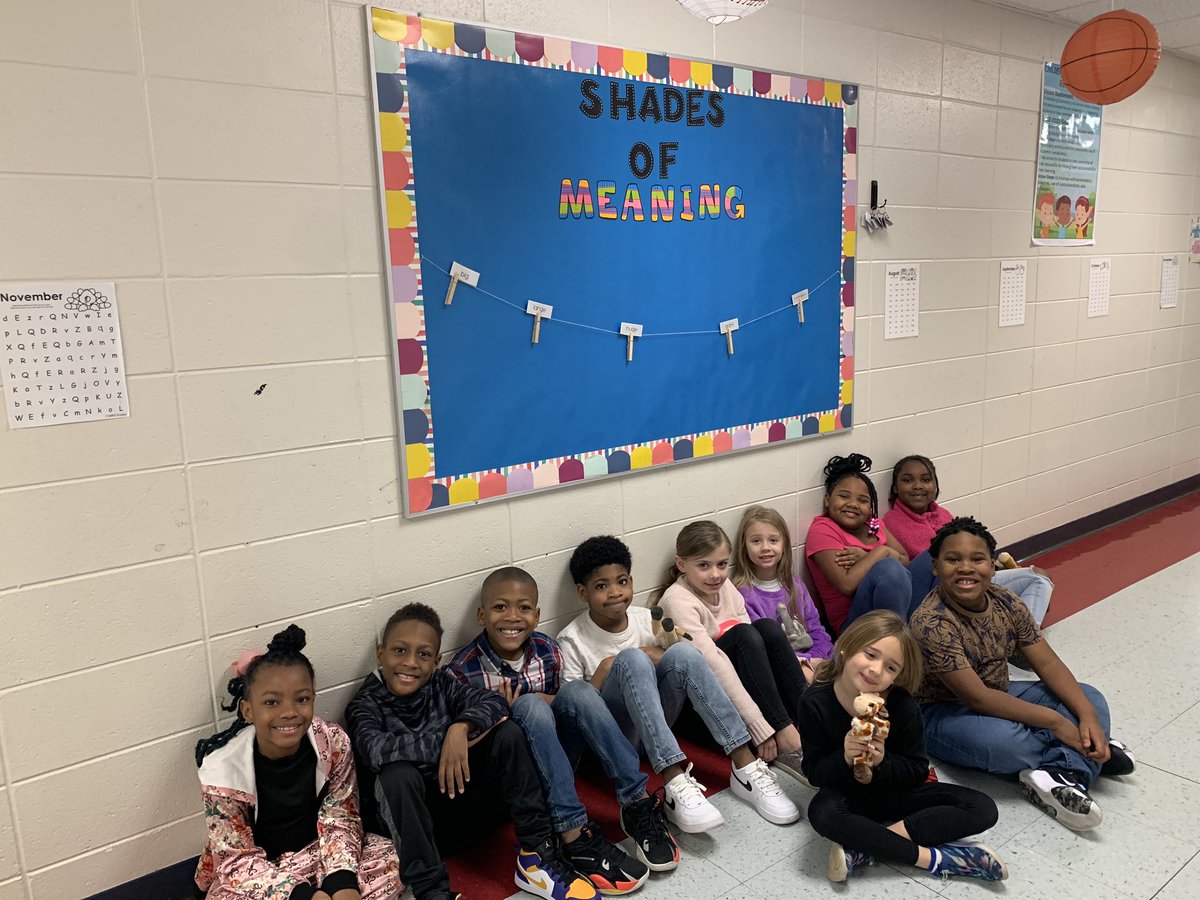 #CESTigerCubs are strengthening their word choice and building vocabulary through this shades of meeting activity. <a href="/mrsmorris_lrs/">Mrs. Reynolds-Morris</a> <a href="/cburgelem/">ChildersburgElem</a>