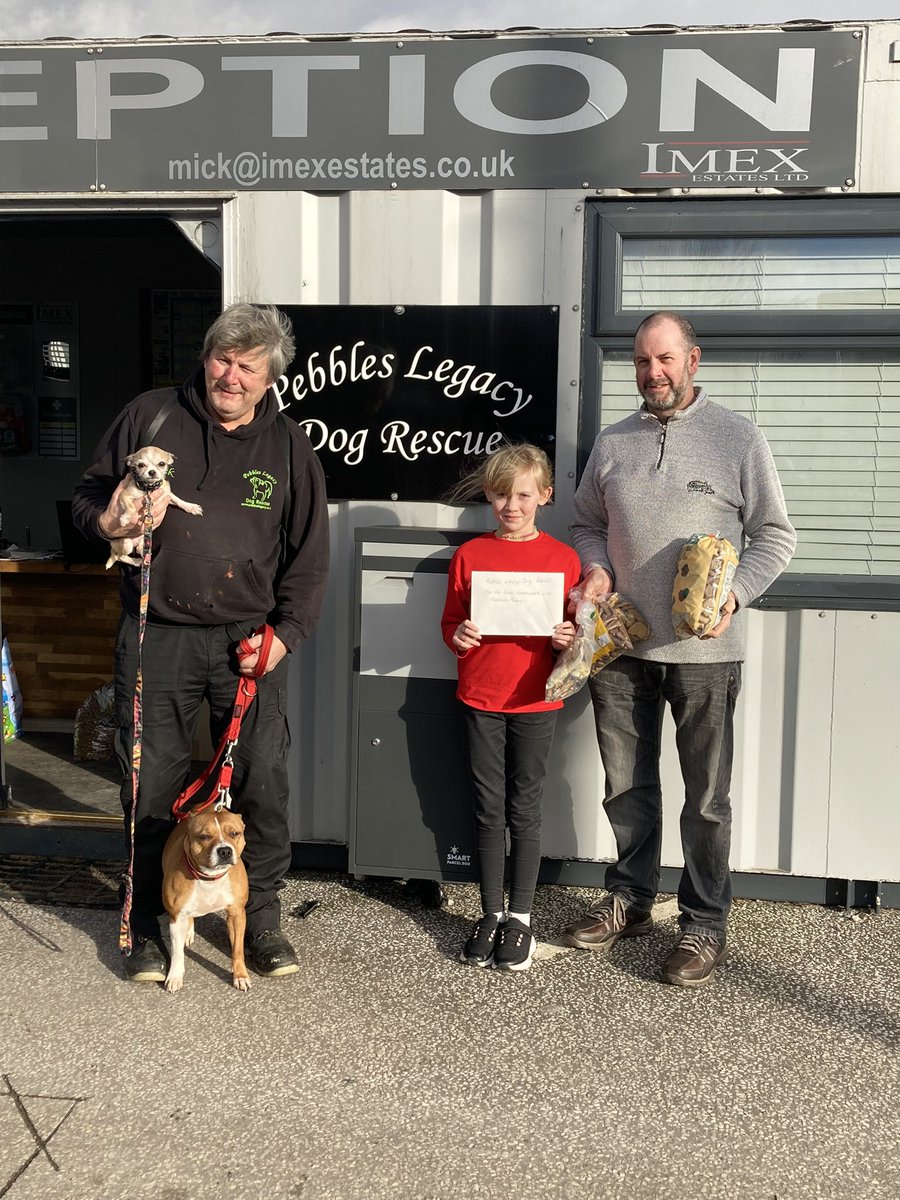 EStormtroopers's tweet photo. So today Endon Stormtroopers & Matthew’s Memory went to drop off a donation plus treats for the many wonderful pooches at Pebbles Legacy Dog Rescue & Greyhound Gap. It was lovely meeting the fantastic staff & of course the dogs.
#pebbleslegacydogrescue
#greyhoundgap https://t.co/T9CNWhOM3R