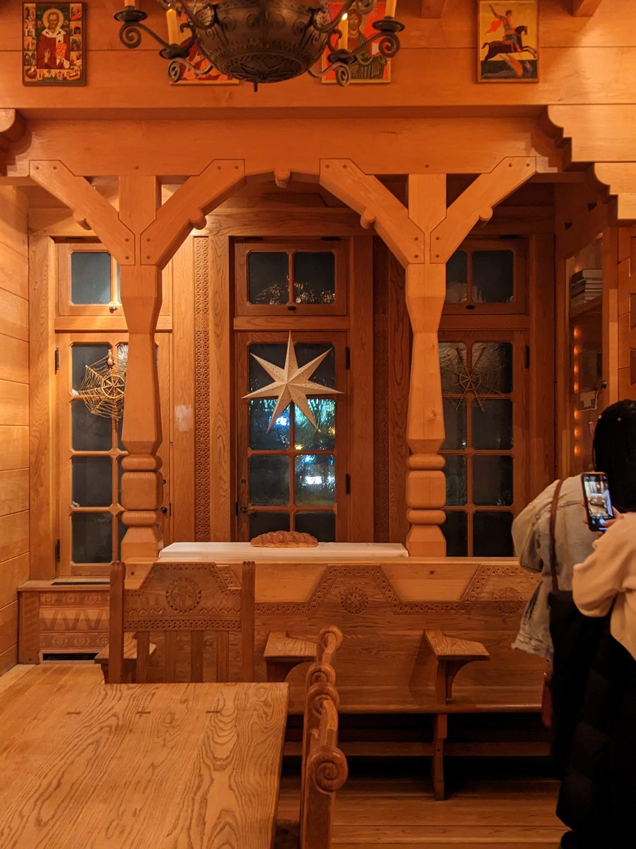 UDAStudio's tweet photo. UDA would like to thank Fuzz Frankovich for a robust tour of UPitt's one-of-a-kind Nationality Rooms in the #CathedralofLearning. He taught us worldwide holiday customs in the rooms.
#UDAatelier #UDAstudio #UPitt #Pittsburgh #Pennsylvania https://t.co/hQ210X3dXK