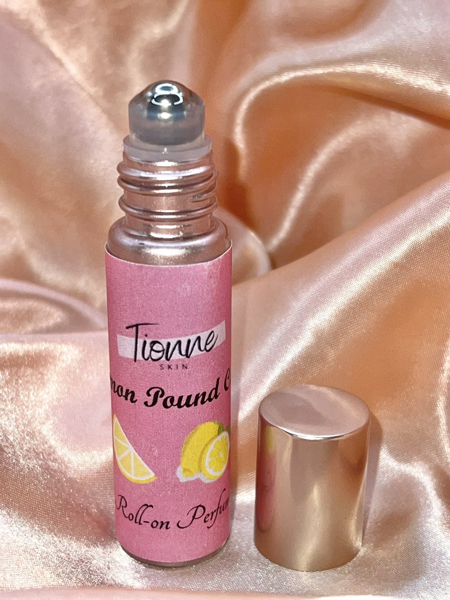 tionneskin's tweet photo. If you love smelling like a dessert, smelling edible or love sweet/fruity scents, this is for you!

Lemon Pound Cake Perfume: 🎂🍋

It smells just like a freshly baked lemon cake! 😍

Notes: 
Top-Sugar, Lemon, Orange
Middle- Butter, Bakery Batter, Coconut
Bottom-Vanilla https://t.co/UU7low3LPP