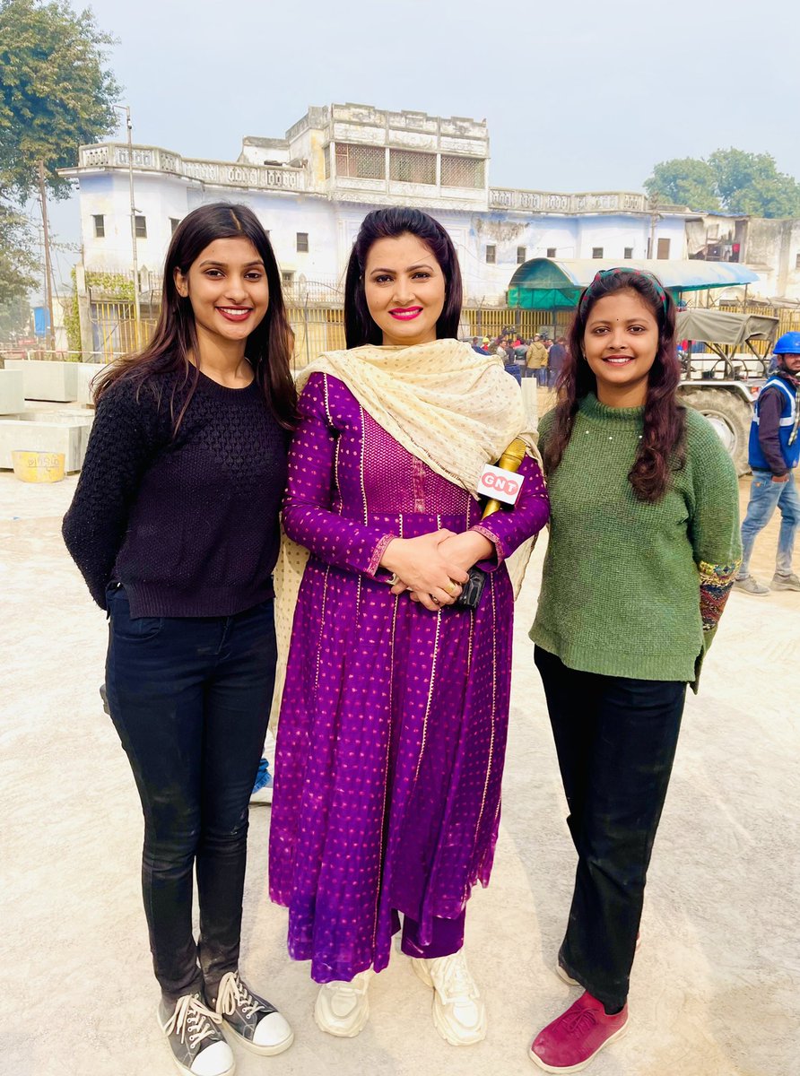 garit006's tweet photo. आज श्री राम जन्मभूमि निर्माण स्थल पर @chitraaum से मुलाक़ात ❤️🙏🏻 #twitter #journalism #ayodhyarammandir #ramjanambhumi #ayodhya https://t.co/nGKlQFzGln