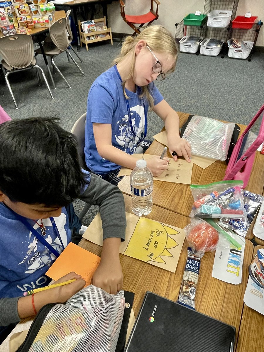 Day of Service is off to a giving start! 3rd grade donated items and decorated bags/notes for Lunches of Love! #twehowl <a href="/TWEHowl/">Tom Wilson Elementary</a>