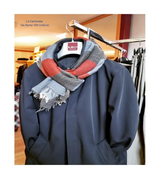 📢SALDI -40%
✅TRENCH TERMICO DI COLORE BLU DISPONIBILE ANCHE NELLA VERSIONE NERA