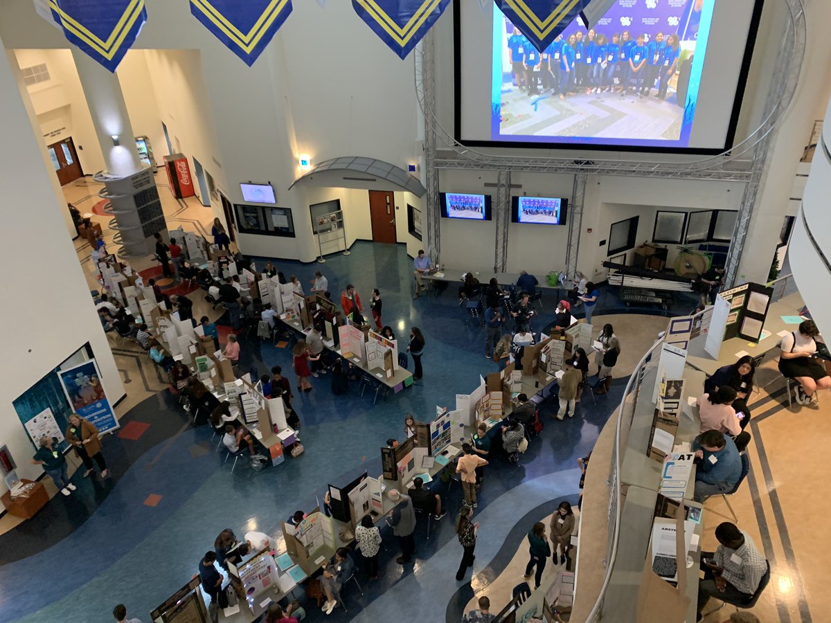 LetsMakewithJoe's tweet photo. Having a great morning with @StLucieSchools for their 35th annual St. Lucie County STEM Fair! Thanks @EducationLucie for supporting this great event! @1SLPS https://t.co/KcMFAND6tj