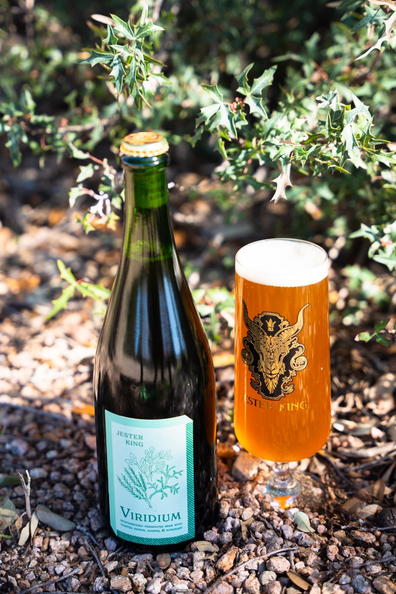 jesterkingbeer's tweet photo. Our next blend of #JesterKing Viridium is out today! Blend of mature Jester King #SPON with a special #Coolship brew in 2019 with toasted yaupon, juniper, and rosemary. We foraged the herbs from the land around Jester King. Order: https://t.co/ay7qcKwgTl https://t.co/ywvQK8j3Kh