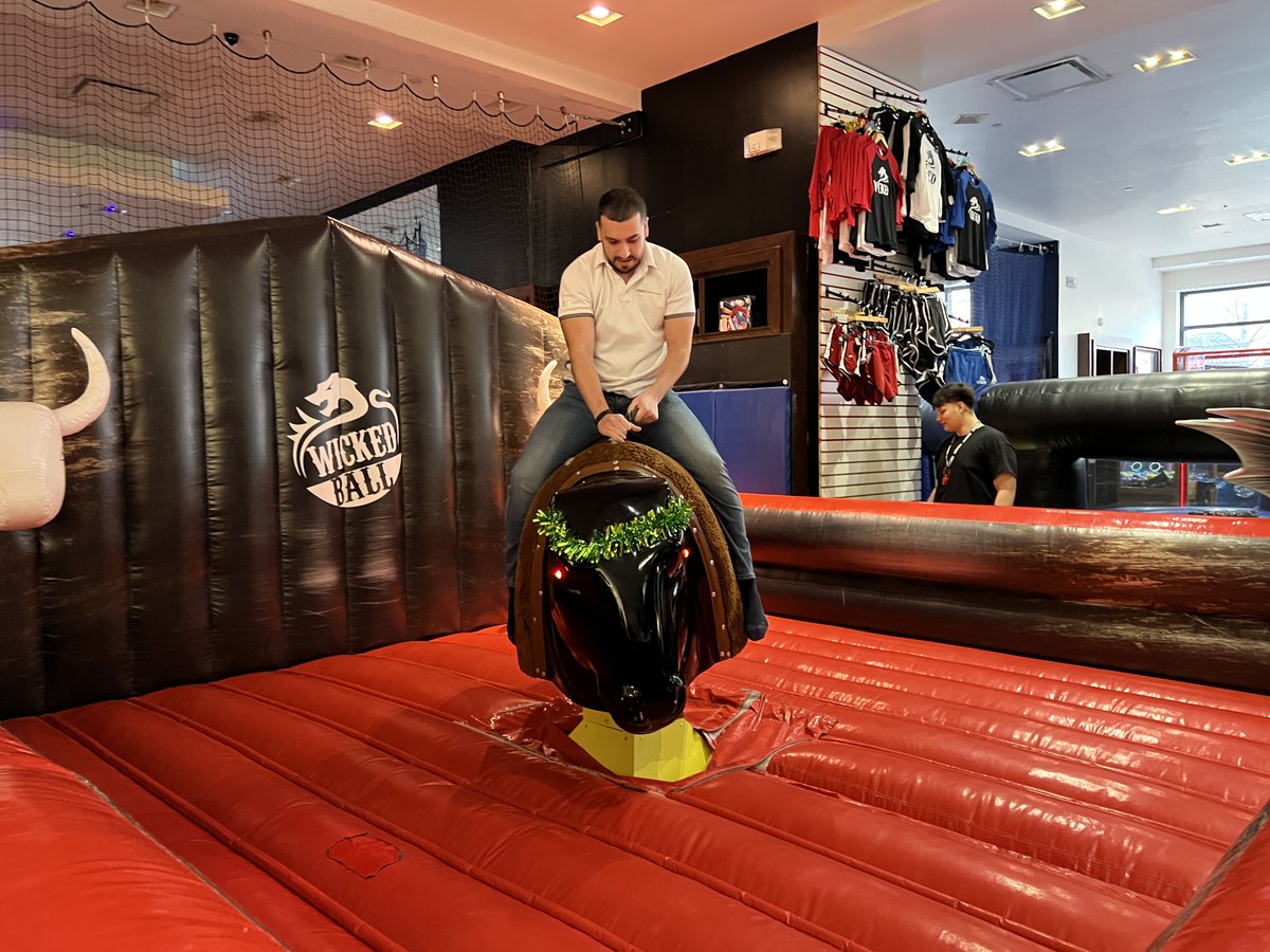 APEXDB's tweet image. 🤩 Work hard, Play hard at our team bonding event! Check us out at WickedBall with Nerf wars, bubble soccer, and more. 

#ApexDesignBuild #Apex #TeamBuilding #WickedBall
