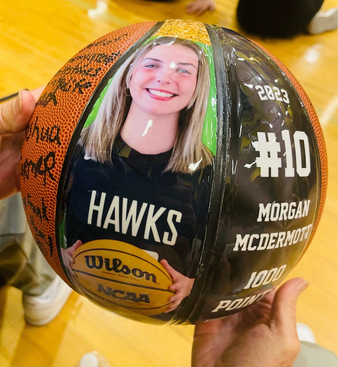 Congratulations Morgan McDermott for reaching her 1,000th point!
Come see <a href="/MorganMcD4/">Morgan McDermott</a> and all our Hawks at Lake Gibson HS Dr. MLK Jr. Tournament 6:45pm today &amp; 2:15pm Saturday