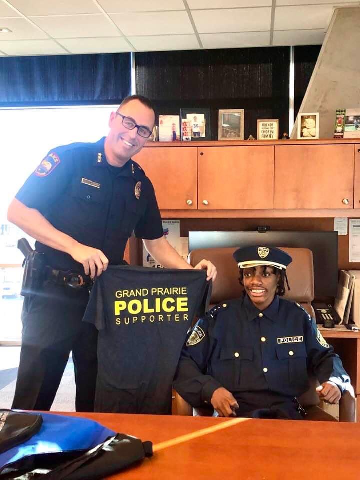 rbrowncrowder1's tweet photo. Chief Caleb Reporting for Duty! ๐ฎ๐ฝโโ๏ธ๐๐จ๐คฉ Special Thanks to @GrandPrairiePD @ChiefScesney for allowing my Son Caleb to be Police Chief for a Day! He had a Blast! Thank You All for embracing those in our Autism & Special Needs Community! ๐ฅฐ๐๐๐ฝ๐ #drrhoonthego #calebscommunity https://t.co/Jx7LrhKo2b