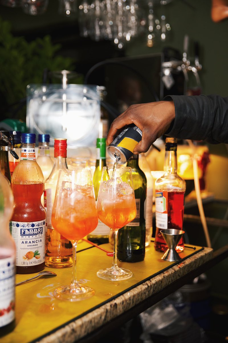 pepperapp_'s tweet photo. We love a good cocktail 🍹 

What’s your favourite cocktail? Let us know in the comments 💫 #PLE #cocktails #drinks https://t.co/xfodAiqLip