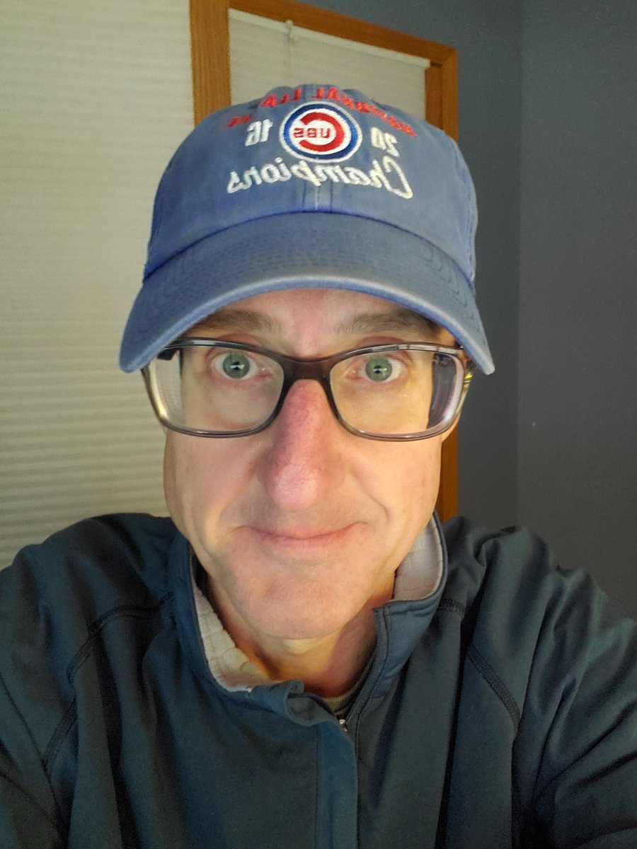 Broke out my favorite <a href="/Cubs/">Chicago Cubs</a> hat for #MBCGoodStuff Fun Friday. Only 33 days until pitchers &amp; catchers report. #IYKYK #BanksBosses @mbcgoodstuff