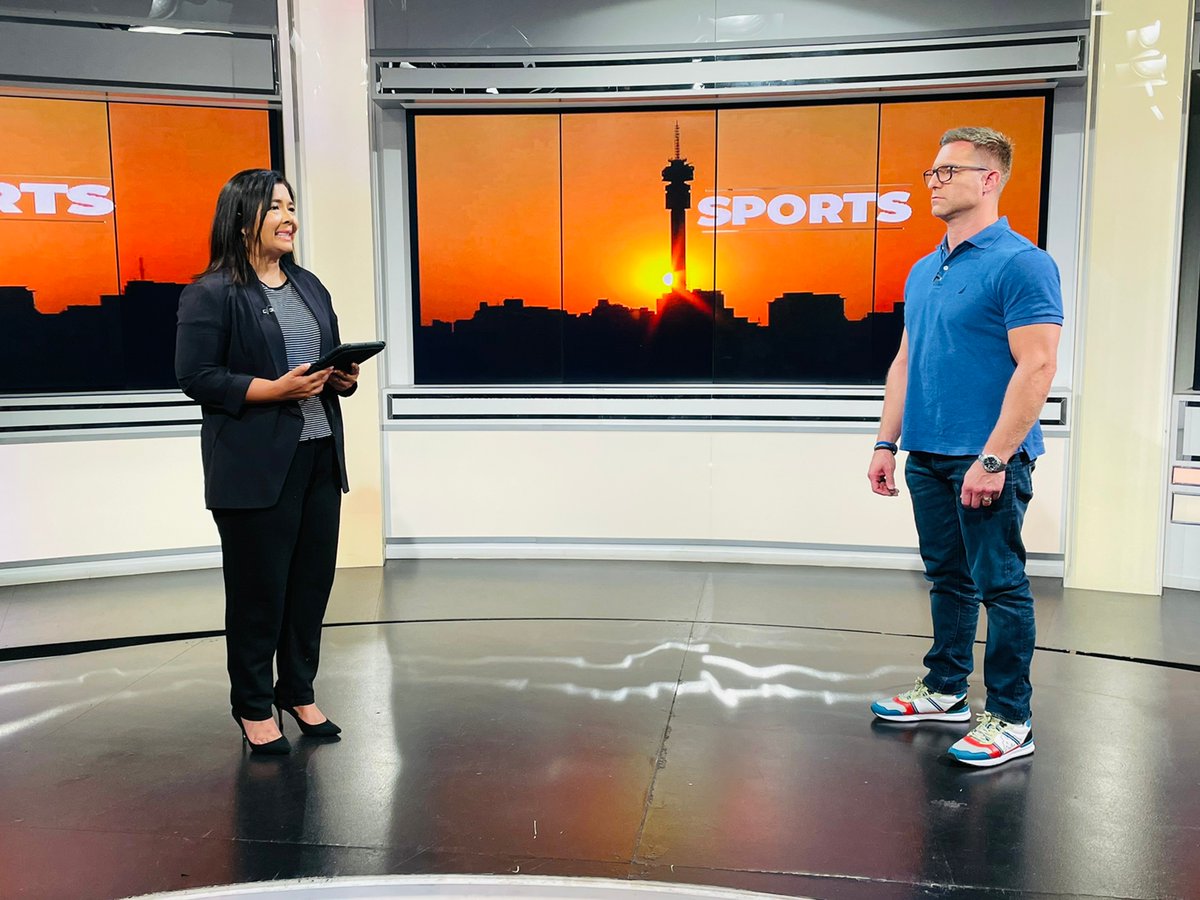 [IN PICTURES] #FullView Sports anchor <a href="/ZaiZkhan1/">zai_zkhan1</a> with Boxing trainer <a href="/ColNomakanjani/">Colin Nathan</a> reflecting on the boxing career of the late great Gerrie Coetzee. #SABCNews #FullView