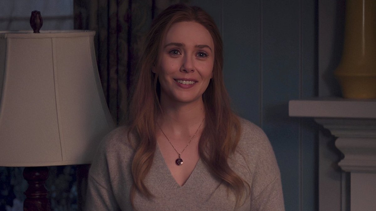 lizzieollxen's tweet photo. Wanda maximoff smiling but make it painful https://t.co/5KBYyoNxyr