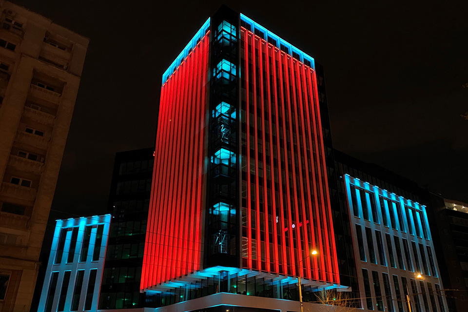 ColorKinetics's tweet photo. See how a Color Kinetics exterior lighting solution to highlight Tiriac Tower’s stunning architectural details, meets the client's needs for flexibility, efficiency, and sustainability. >> https://t.co/FgjxCiqVvA 

#sustainability #energefficiency #colorkinetics https://t.co/h07g8V9ZnW