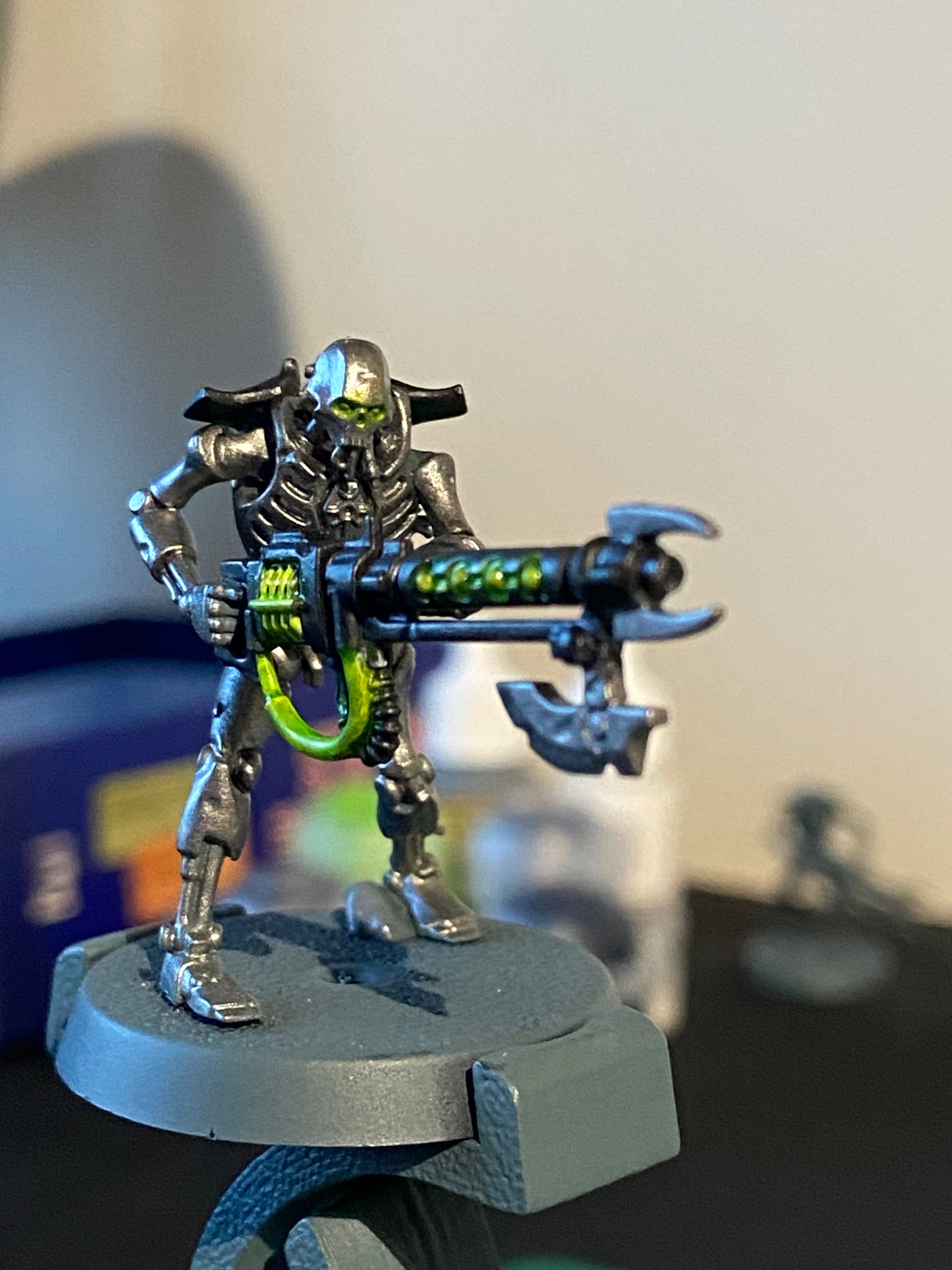 Army painter primer coming on grainy, details in comments. : r/minipainting