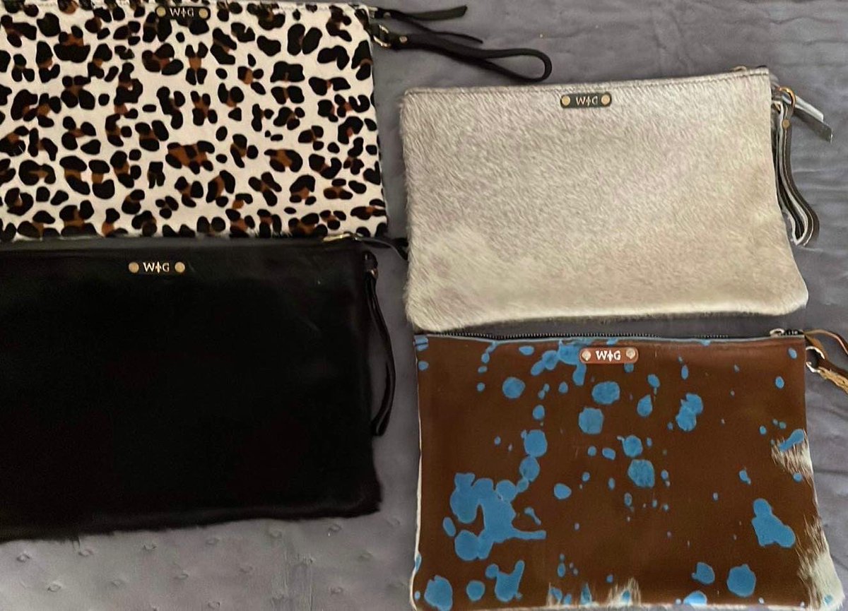 itsmelorilee's tweet image. SUPER SALE: Ok prices are 
Small wristlets $40
Large wristlets $45
#cowhide #cowhidepurse #cowhidewristlets