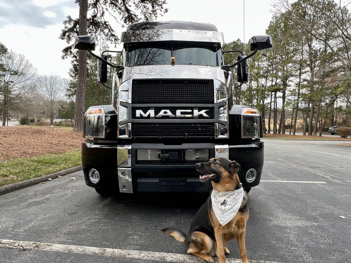 MackTrucks's tweet photo. Celebrate National #DressYourPetDay with us tomorrow and receive a free Mack bandana for you and your copilot.
π Share your truck & pet together or decorated hood ornament
π Tag #PartnersForTheRide and @MackTrucks
*Bandanas available while supplies last - US shipping only. https://t.co/flxzHjnfId
