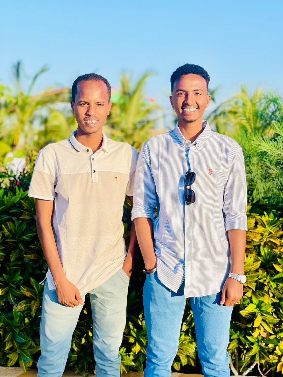 AbdallaBaidoa's tweet photo. Time to relax after a busy days at #Baidoa_City_Park with a great friend. https://t.co/wDz2AOKfVM