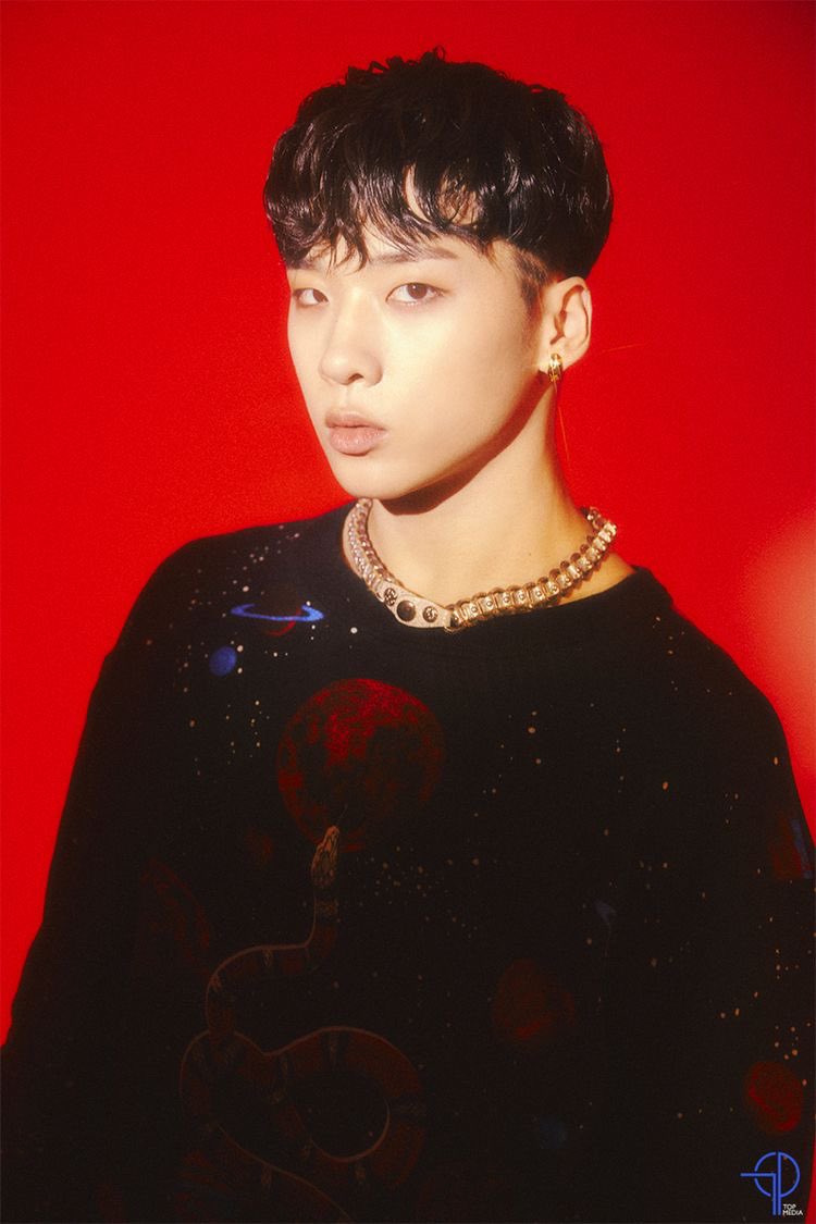 _wytwornia_'s tweet photo. "Castle J" COMEBACK

MINI ALBUM 

  „EARTH AGE” TEASER PHOTOS https://t.co/i1nF4agHBf