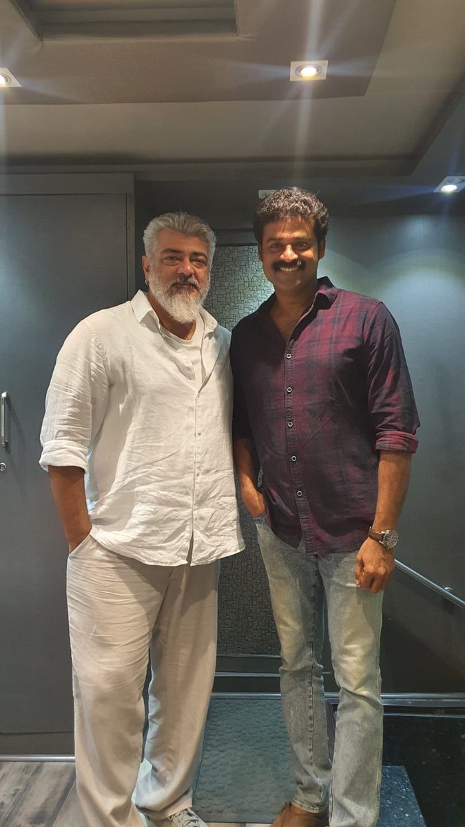 rameshlaus's tweet photo. Fantastic job by @premkumaractor in #Thunivu 

 What a role and performance.. 👏

Keep Rocking.. 👍 https://t.co/VlkC1jDZAC