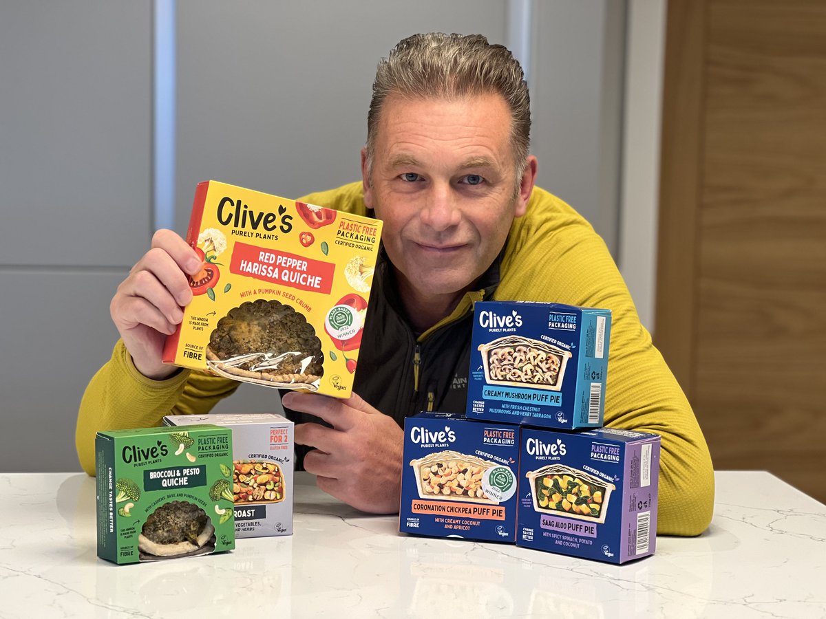ChrisGPackham's tweet photo. Its @veganuary so Ive been getting some treats in . Look at this fine haul from #ClivesPies Plant based pie-oneers since 1986! Made in a Devon bakery and a double award winner at the Plant Based World Expo #Clives #VeganPies #Veganuary2023 #Vegan #VeganFood Not an #Ad https://t.co/H7u3ki5rba