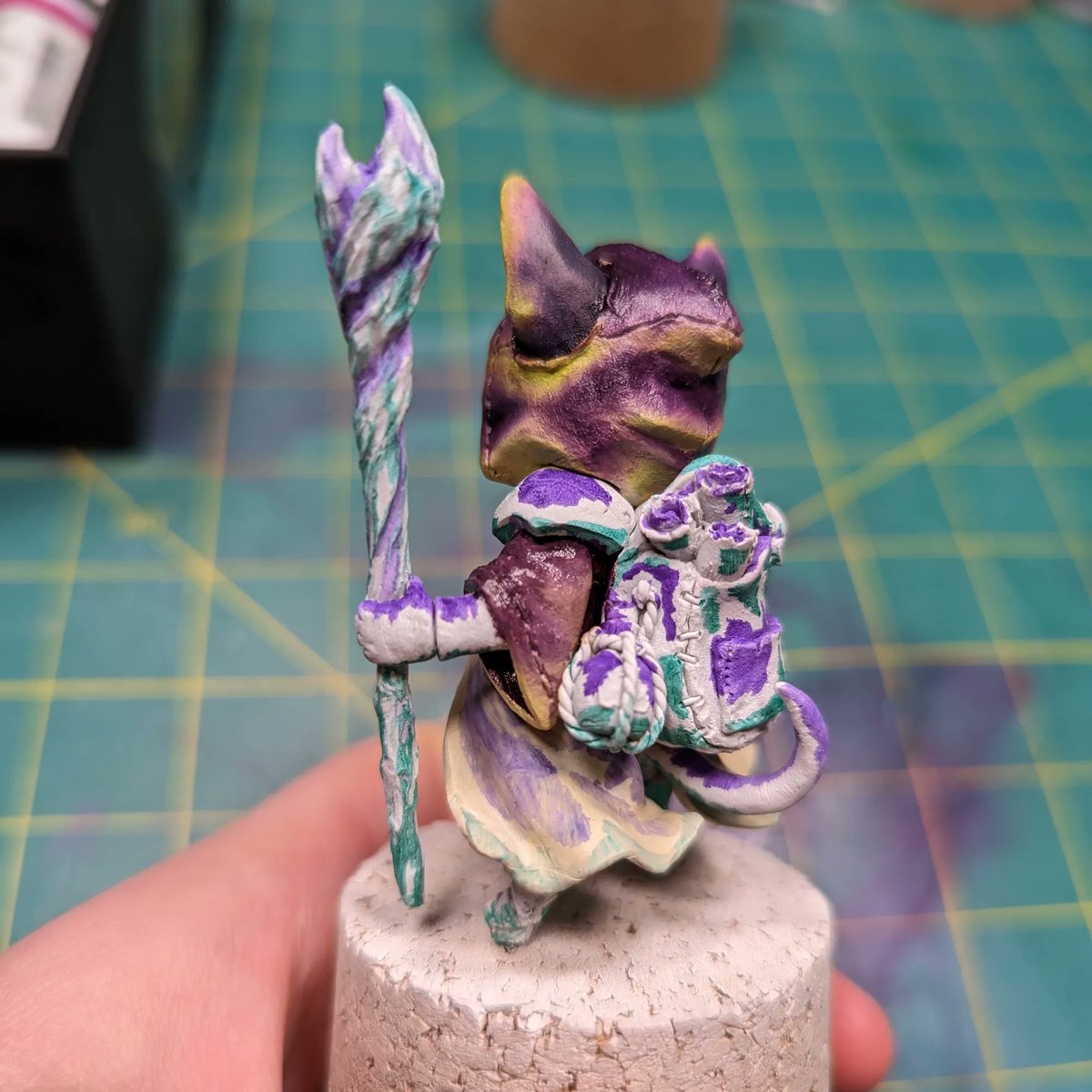 SteepTPainting's tweet photo. The goal for stream tonight was to get the cloak and sleeves done, I managed to finish the sleeves! So that’s progress! Still working to discover how I can improve my painting speed. I am super happy with how he looks so far! https://t.co/W8AZsHF6bp