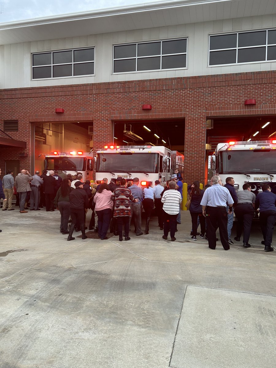 AikenDPS_SC's tweet photo. Aiken Department of Public Safety is proud to announce that our new apparatus are officially in service!! 🎉
Thank you to our community for coming out and joining us in this special event. https://t.co/v81h2SLdjO