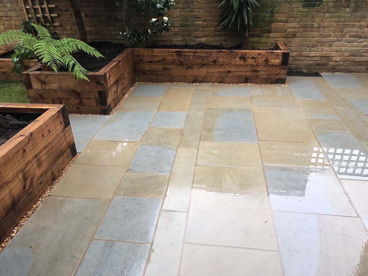 #paving #pavingcontractor #eastlondon #northlondon #westessex #raisedbeds #fencing #fencingteam #walthamforest #newham #redbridge #towerhamlets #haringey #enfield #barnet #newpatio #patioinstallation #fencingcontractor #landscaper