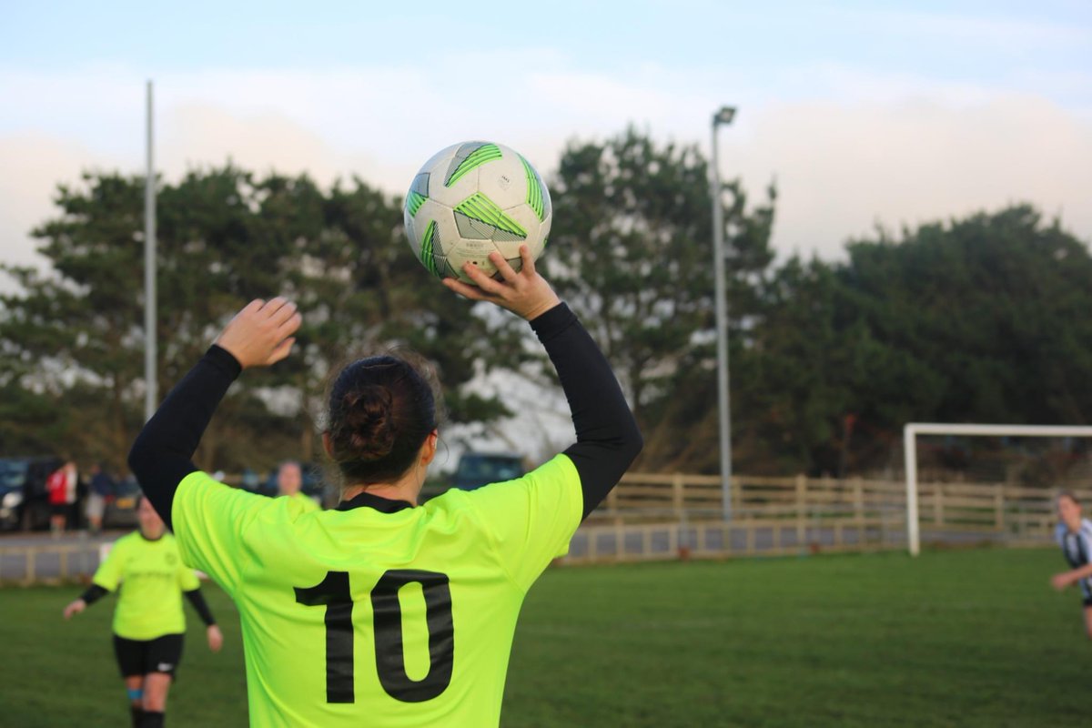 No game for us this weekend so we hope to make it to some local ones to get our fix! 💚⚽️ 

#uptheship